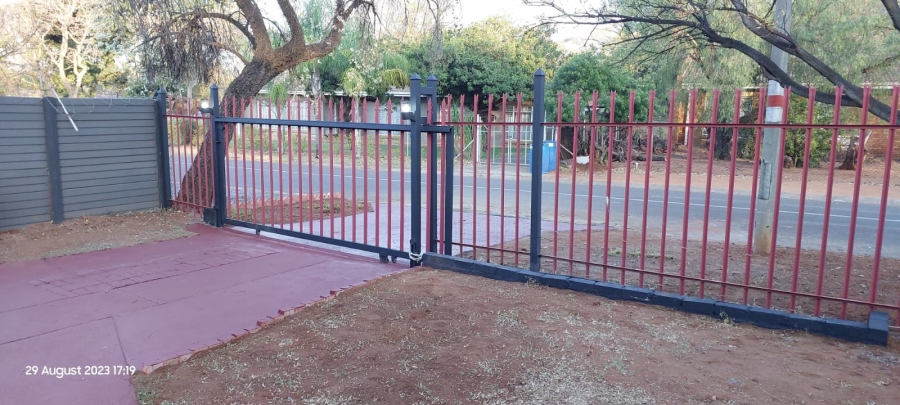 3 Bedroom Property for Sale in Geelhoutpark North West